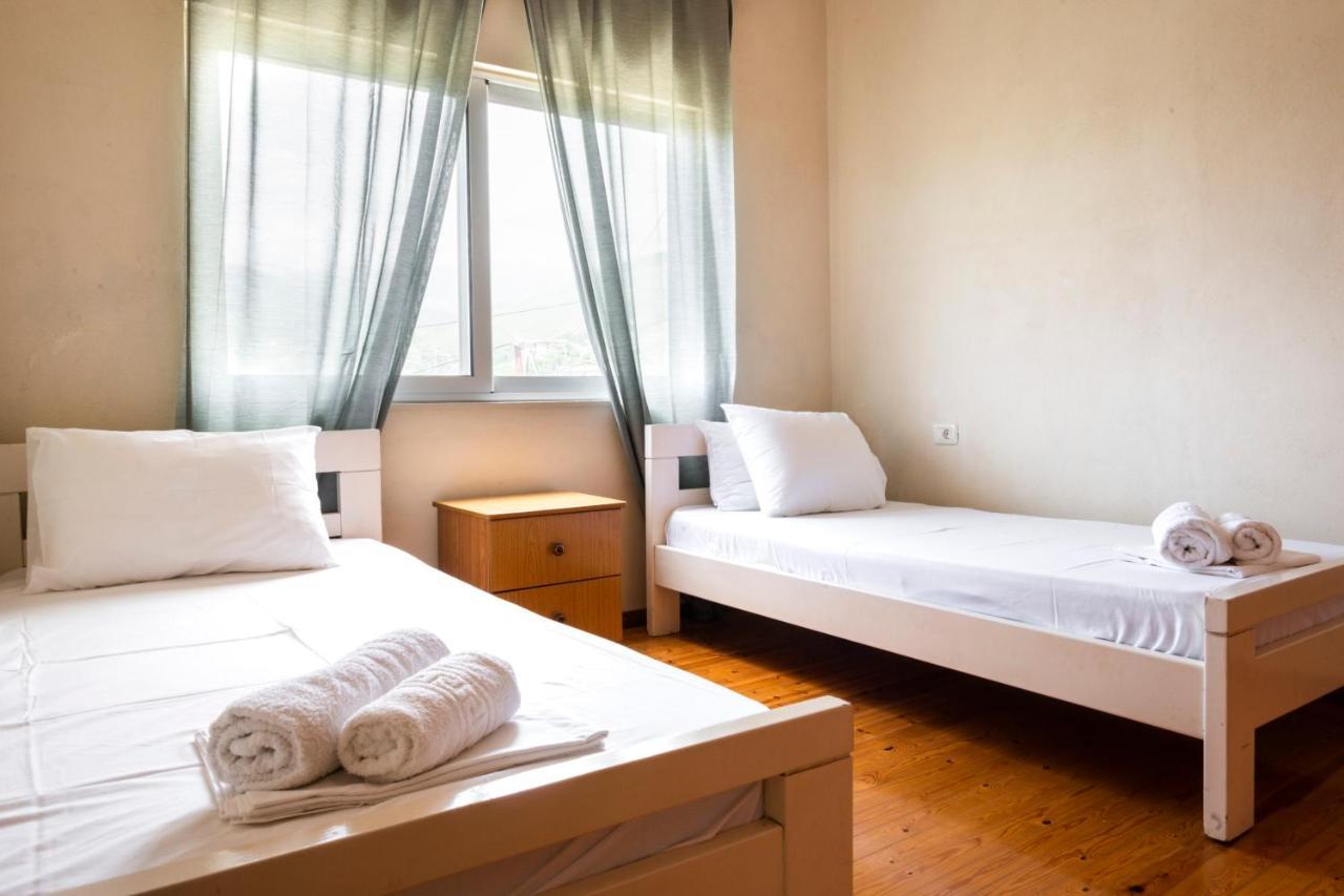Janakis Apartments Himara Kültér fotó