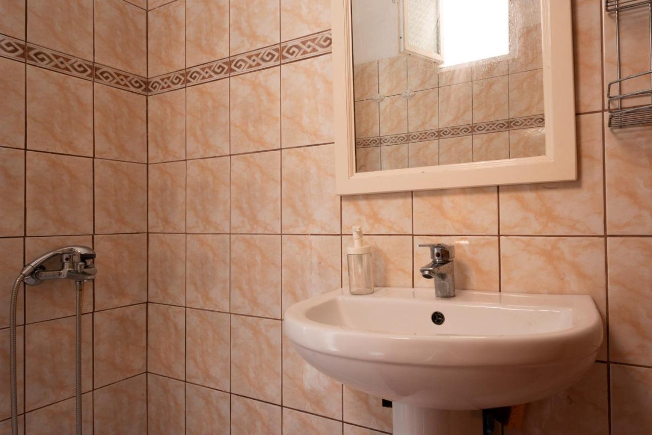 Janakis Apartments Himara Kültér fotó