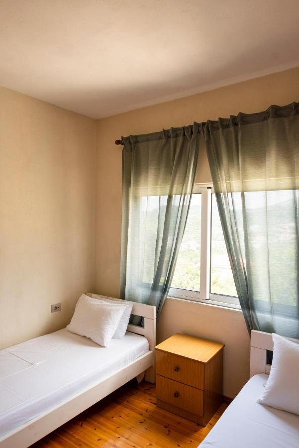 Janakis Apartments Himara Kültér fotó