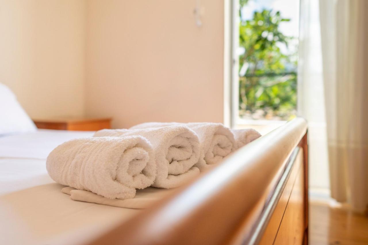 Janakis Apartments Himara Kültér fotó