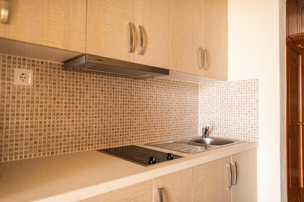 Janakis Apartments Himara Kültér fotó