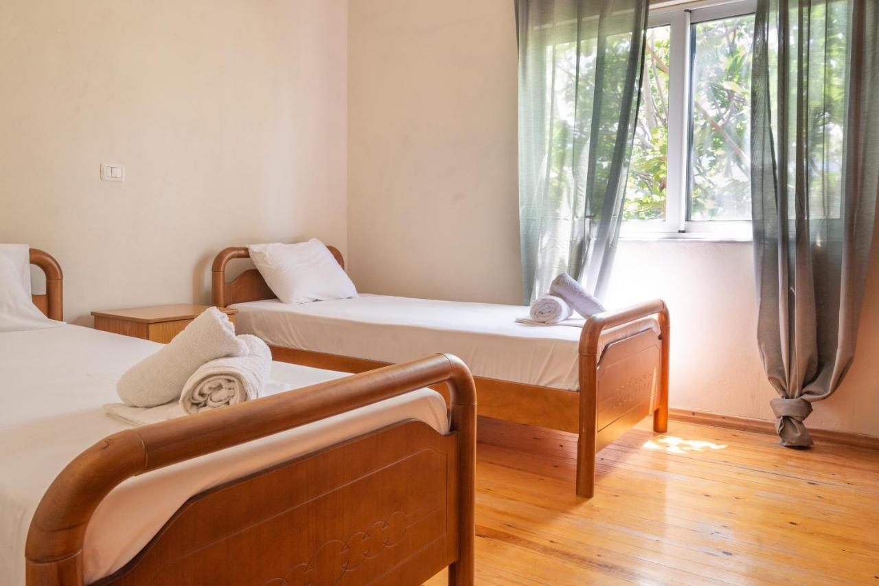 Janakis Apartments Himara Kültér fotó